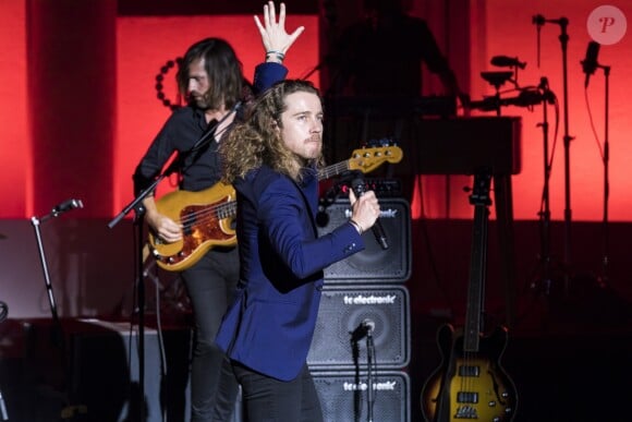 Semi-exclusif - Julien Doré en concert lors de la soirée d'ouverture officielle du Festival de Ramatuelle le 1er août 2017, avec en première partie Juliette Armanet. © Cyril Bruneau/Bestimage