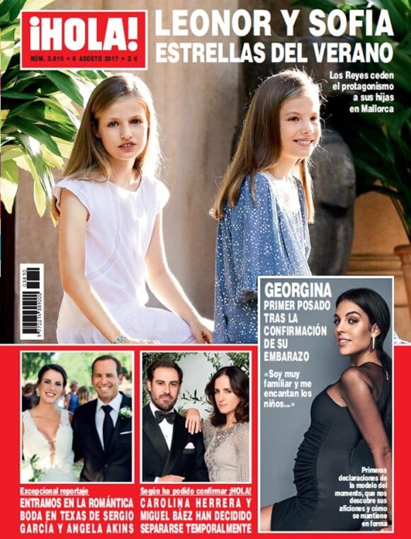 Le magazine espagnol Hola! a réalisé un shooting et un entretien avec Georgina Rodriguez, compagne de Cristiano Ronaldo et enceinte, pour son numéro 3 810 (9 août 2017).
