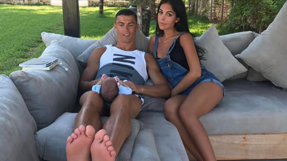 Cristiano Ronaldo : Enceinte, sa chérie Georgina Rodriguez pose et se confie