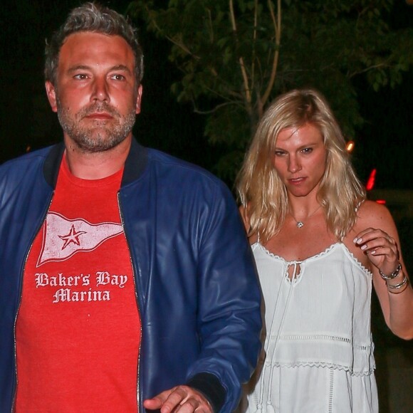 Ben Affleck et sa compagne Lindsay Shookus ont passé la soirée au iO Theater & Comedy Club à Hollywood, le 1er août 2017