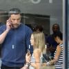 Exclusif - Ben Affleck visite le Apple Store en compagnie de sa fille Violet à Santa Monica, le 2 août 2017