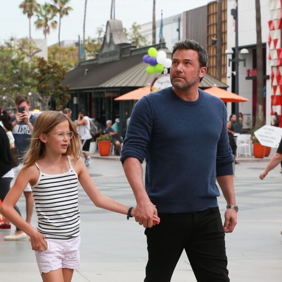 Ben Affleck emmène sa Violet au cinéma à Santa Monica, le 2 août 2017