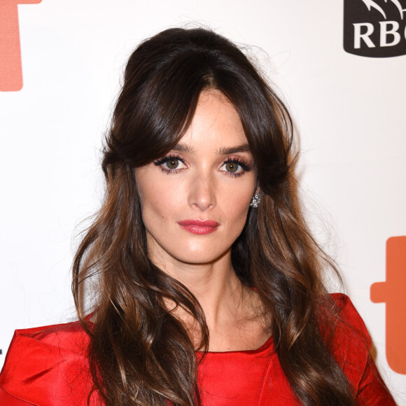 Charlotte Le Bon (habillée en Dior) au Festival International du Film à Toronto au Canada le 11 septembre 2016. © Igor Vidyashev via ZUMA Wire/Bestimage