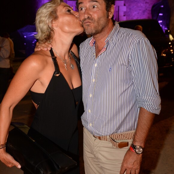 Jasmine Roy et Bernard Montiel lors de la 5ème édition de la Fight Night à la Citadelle de Saint-Tropez, le 4 août 2017.La Fight Night est un concept original alliant les plus hautes valeurs des sports de combats internationaux au glamour de Saint-­Tropez. Certains des plus grands noms de la boxe thaï et du kick-boxing mondiaux se sont affrontés sur ce ring faisant désormais partie de la légende de la boxe sous toutes ses formes. Cette prestigieuse soirée de gala est devenue au cours du temps LA marque d'un succès sportif et people retentissant. Un événement incontournable dans le village le plus célèbre de la Côte d'Azur. © Rachid Bellak/Bestimage04/08/2017 -