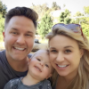 Scott Porter et sa femme Kelsey avec leur fils McCoy en août 2017, à quelques heures de la naissance de leur petite fille. Photo Instagram du 10 août 2017.