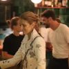 Exclusif - Après une journée shopping, Céline Dion est arrivée au restaurant "Pacchio" au 75 Rue de Rochechouart dans le 9ème arrondissement de Paris avant que son danseur Pepe Munoz ne la rejoigne pour un dîner en tête à tête, le 26 juillet 2017