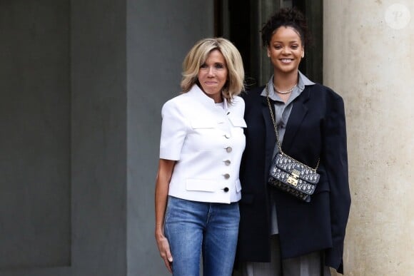 La chanteuse Rihanna est reçue par Brigitte Macron (Trogneux) au palais de l'Elysée à Paris, le 26 juillet 2017, venue pour un entretien avec le président de la République. © Stéphane Lemouton / Bestimage