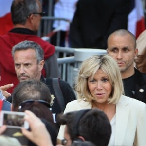 Brigitte Macron (Trogneux) - Emmanuel Macron, le candidat du mouvement ''En Marche !'' à l'élection présidentielle lors de son meeting de campagne en plein air à Albi, France, le 4 mai 2017. © Patrick Bernard/Bestimage