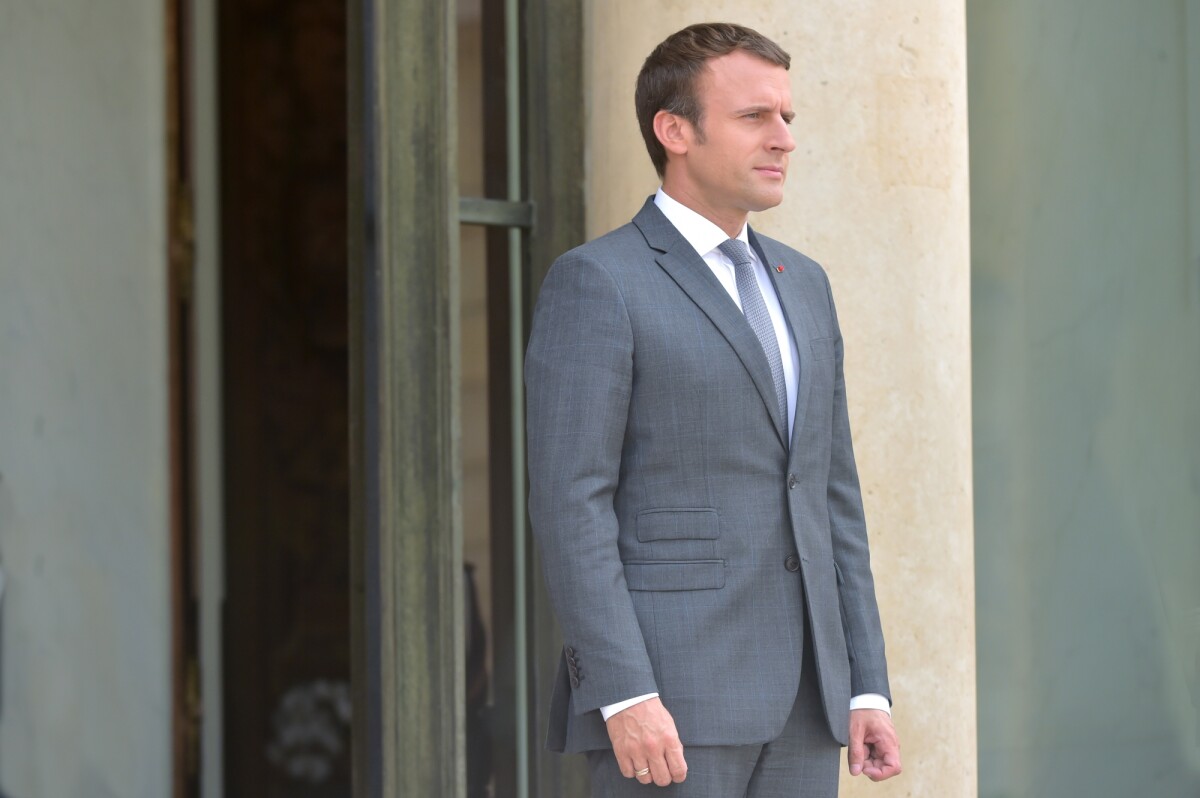 Photo : Le président de la République Emmanuel Macron attend le premier ...
