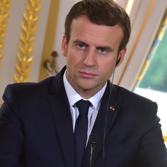 Le président de la République Emmanuel Macron lors d'une déclaration commune avec le premier ministre portugais au palais de l'Elysée à Paris, le 28 juillet 2017 après un déjeuner de travail. © Giancarlo Gorassini /Bestimage  French President Emmanuel Macron during a common statement with Portugal's Prime Minister at Elysee Palace in Paris, on July 28, 2017 after a working lunch.28/07/2017 - Paris