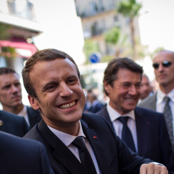 Le président de la République Emmanuel Macron - Le président de la République est reçu par l'hôtel de ville de Nice pour un entretien avant la cérémonie d'hommage aux victimes de l'attentat du 14 juillet 2016 à Nice, le 14 juillet 2017. © Cyril Moreau/Bestimage