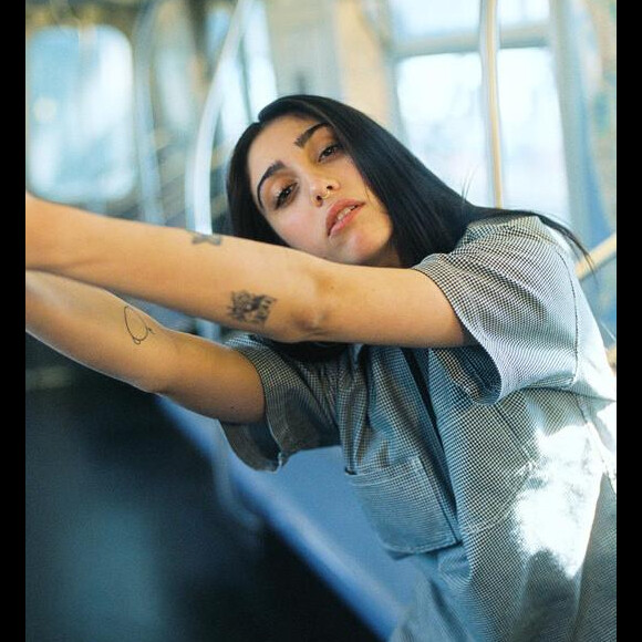Lourdes Leon - Look book de la collection MadeMe/X-Girl, collaboration des marques MADEME® et X-girl. Photo par Mayan Toledano.