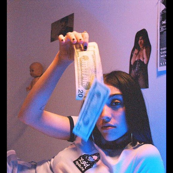 Lourdes Leon - Look book de la collection MadeMe/X-Girl, collaboration des marques MADEME® et X-girl. Photo par Mayan Toledano.