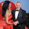 Sir Bruce Forsyth et sa femme Wilnelia sur le podium du défilé caritatif Fashion for Relief au profit du Japon lors du 64e Festival de Cannes le 16 mai 2011. ©MontingelliCatalano/SGP/Bestimage