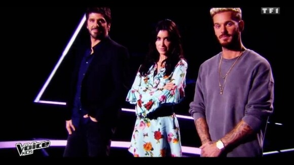 Jenifer en roble fleurie signée Gucci pour le lancement de la saison 4 de "The Voice Kids", entourée de Patrick Fiori et M. Pokora sur Instagram le 19 août 2017.