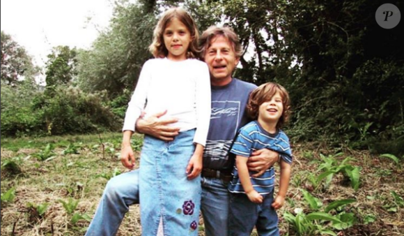 Morgane Polanski pose avec son père Roman et son petit frère Elvis