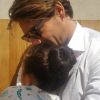 Camille Lacourt pose avec sa fille Jazz à l'occasion de la fête des pères. Photo publiée sur Instagram le 18 juin 2017.