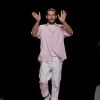 Simon Porte Jacquemus à l'issue de son défilé automne-hiver 2017 à Paris, le 28 février 2017.