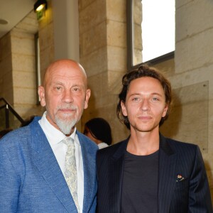 John Malkovich (président jury) et le chanteur Raphael (Raphaël Haroche - jury) - 10e festival du Film Francophone d'Angoulême, France, le 27 août 2017. © Coadic Guirec/Bestimage