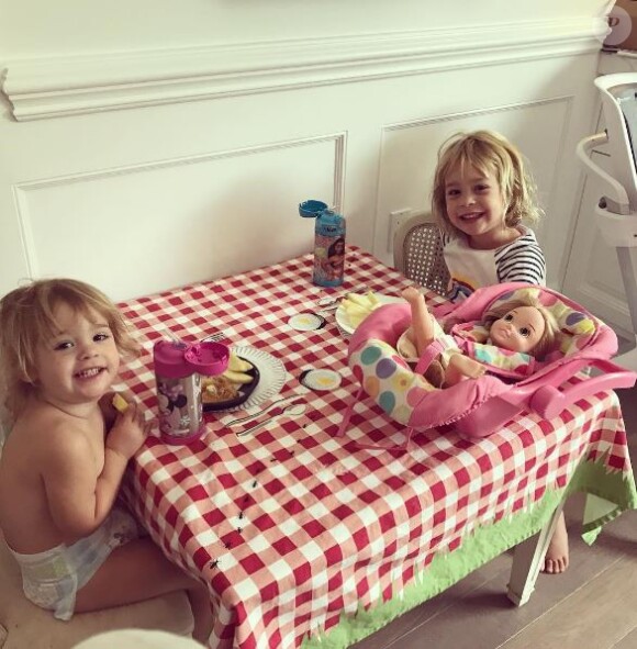 Pearl (5 ans) et Andy (2 ans), les filles de Lisa et Jack Osbourne. Instagram, août 2017