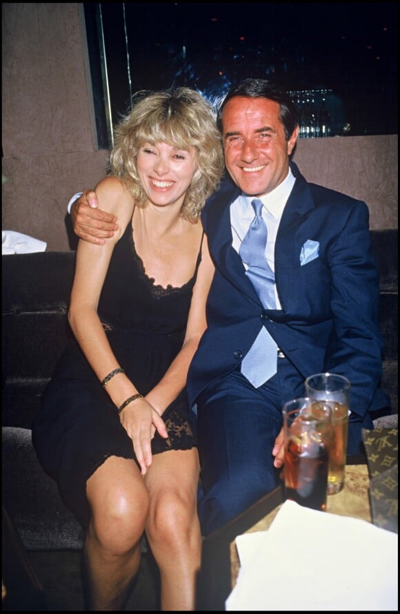 ARCHIVES - Mireille Darc et Pierre Barret à Paris en 1986.
