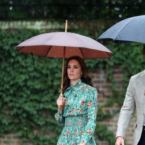 Le prince William, le prince Harry et Kate Middleton ont visité le 30 août 2017, à la veille du 20e anniversaire de la mort de Lady Diana, le Sunken Garden devenu le White Garden dans les jardins du palais de Kensington.