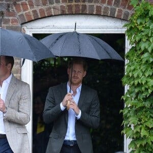 Le prince William, le prince Harry et Kate Middleton ont visité le 30 août 2017, à la veille du 20e anniversaire de la mort de Lady Diana, le Sunken Garden devenu le White Garden dans les jardins du palais de Kensington.