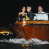 Amal et George Clooney se promènent dans un bateau taxi lors du 74ème Festival International du Film de Venise en Italie le 31 aout 2017