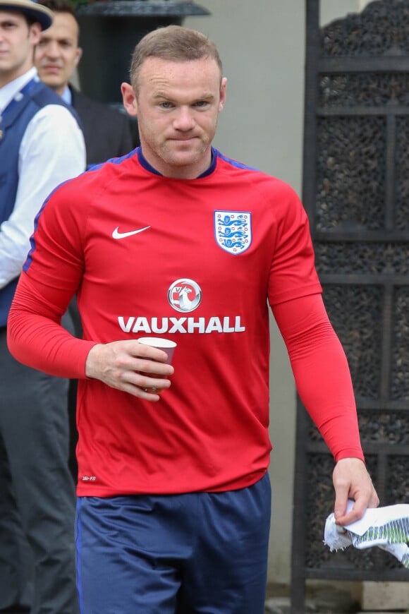Wayne Rooney - Le jour du Brexit l'équipe d’Angleterre quitte son hôtel pour son entraînement à Chantilly, France, le 24 juin 2016.