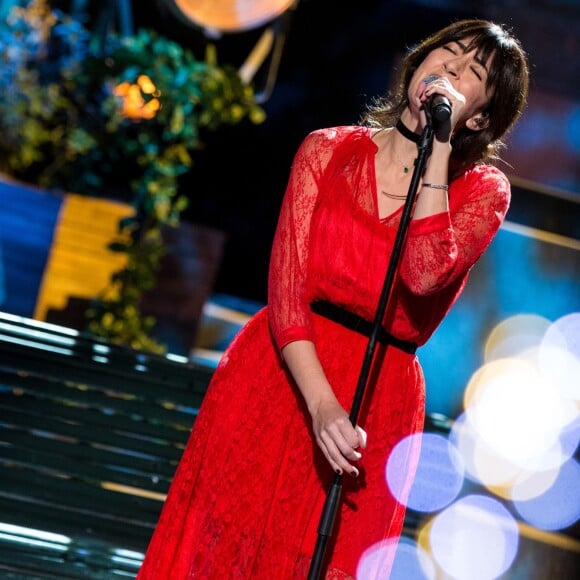 Exclusif - Nolwenn Leroy sur le tournage de l'émission "Merci Renaud" dans les studios de la Plaine Saint-Denis, le 15 novembre 2016. © Cyril Moreau / Bestimage