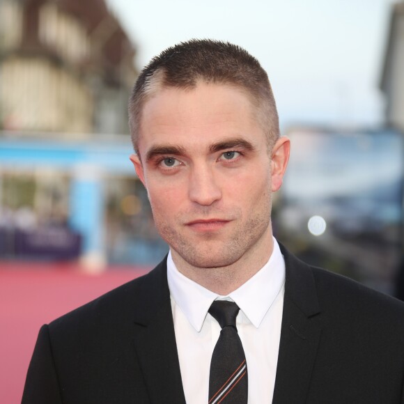 Robert Pattinson - Tapis rouge avant la projection de "Good Time" lors 43ème Festival du Cinema Americain de Deauville le 2 septembre 2017. © Denis Guignebourg/Bestimage