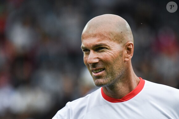 Zinédine Zidane - Les champions du monde de 98 ont défié les rugbymen du Stade toulousain lors d'une rencontre caritative pour l'association de Pascal Olmeta "Un sourire, un espoir pour la vie" sur la pelouse du stade Ernest Wallon à Toulouse, France, le 10 juillet 2017. © Agence/Bestimage