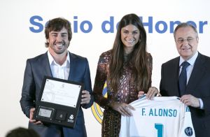 Fernando Alonso et sa belle Dasha Kapustina : Touristes in love à ...
