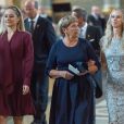 Lina Hellqvist, Sara Hellqvist, les soeurs de la princesse Sofia, et leur grand-mère Britt Rotman en la chapelle royale du palais Drottningholm, le 4 septembre 2017 à Stockholm, pour assister à une messe d'action de grâce en l'honneur de la naissance du prince Gabriel, second fils du prince Carl Philip et de la princesse Sofia.