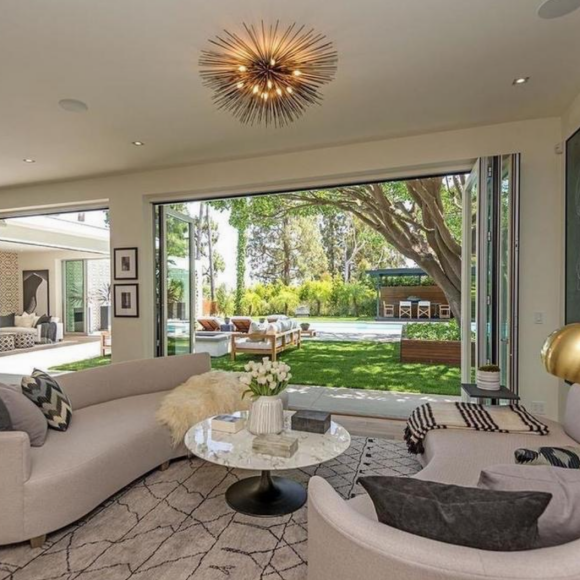 Cindy Crawford et Rande Gerber ont dépensé 12 millions de dollars pour s'offrir cette nouvelle propriété située à Beverly Hills. Septembre 2017.