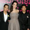 Angelina Jolie et ses fils Maddox et Pax à la première du film "D'abord, ils ont tué mon père" à New York, le 14 septembre 2017