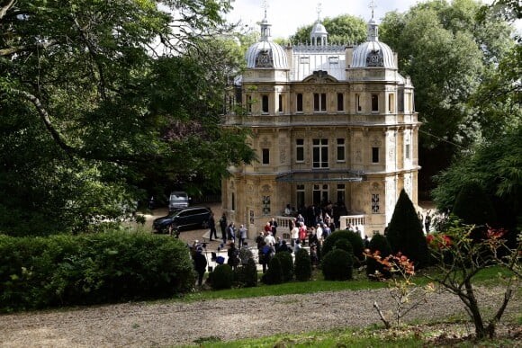 Illustration-Le Président de la république française Emmanuel Macron visite le château de Monte-Cristo en compagnie de Stéphane Bern, Marly-le-Roi, France, le 15 septembre 2017. © Stéphane Lemouton/Bestimage