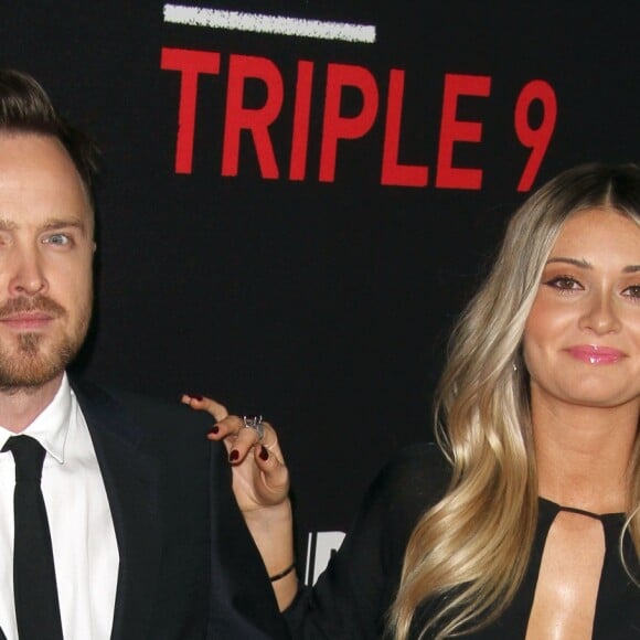 Aaron Paul et sa femme Lauren Parsekian à la première de "Triple 9" aux cinémas The Regal à Los Angeles, le 16 février 2016.
