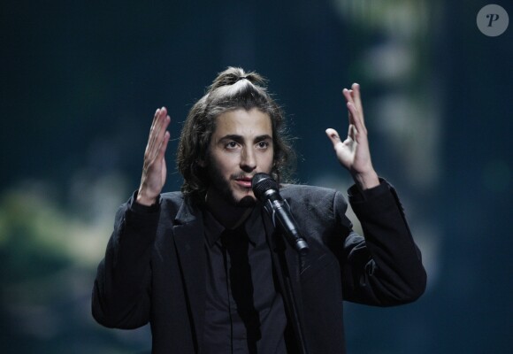 Le portuguais Salvador Sobral remporte la 62ème édition du concours de l'Eurovision 2017 au Centre d'exposition international à Kiev en Ukraine, le 14 mai 2017. © Serg Glovny/Zuma Press/Bestimage