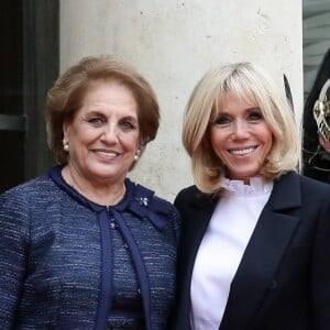 Chantal Aoun, Nadia Aoun, Brigitte Macron et Claudine Aoun - Brigitte Macron (Trogneux ) accueille Nadia Al Chami, la femme de Michel Aoun, et ses filles au palais de l'Elysée à Paris le 25 septembre 2017. © Stéphane Lemouton / Bestimage