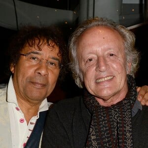 Exclusif - Laurent Voulzy et Didier Barbelivien - Concert privé MFM Radio de Alain Souchon et Laurent Voulzy sur un bateau-mouche à Paris le 10 novembre 2015. © Guirec Coadic / Bestimage