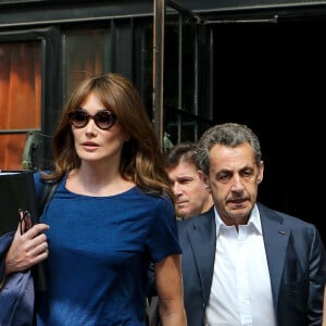 Exclusif - Carla Bruni-Sarkozy et l'ancien président Nicolas Sarkozy quittent un hôtel de New York le 14 juin 2017. Carla a chanté la veille des extraits de son nouvel album "French Touch" dans le club "Le Poisson rouge" dans le quartier de Greenwich.