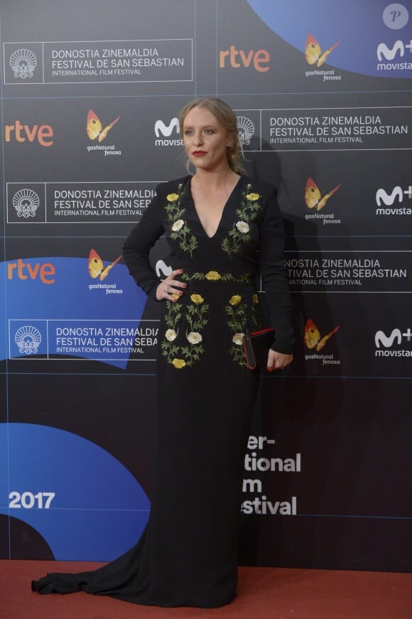 Annie Starke - Avant-première du film "The Wife" lors de la cérémonie de clôture du 65ème festival du film de San Sebastian, le 30 octobre 2017.
