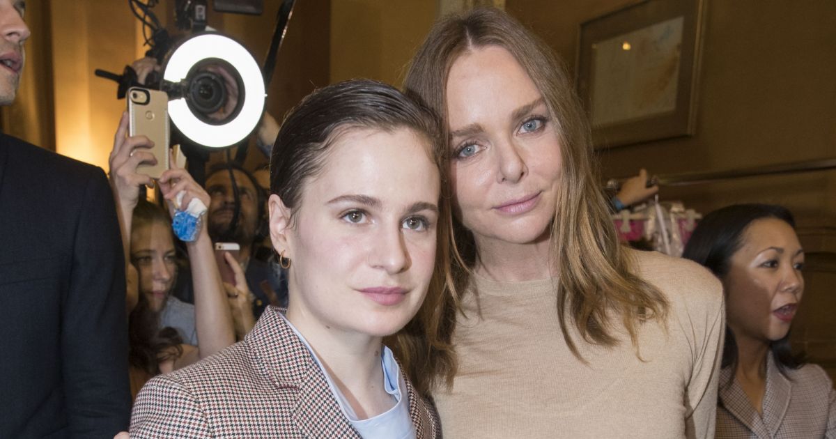 Qui Est La Compagne De Christine And The Queens Héloïse Letissier (Christine And the Queens) et Stella McCartney