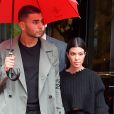  Kourtney Kardashian et son compagnon Younes Bendjima quittent leur hôtel pour se rendre sur le défilé Haider Ackerman à Paris le 30 septembre 2017.  