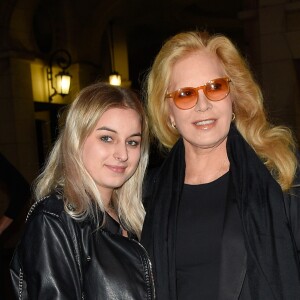 Semi-Exclusif - Sylvie Vartan avec sa fille Darina Scotti-Vartan à la générale de la pièce "La Vraie Vie" au théâtre Edouard 7 à Paris, le 18 septembre 2017. © Guirec Coadic/Bestimage
