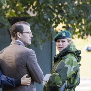 La princesse héritière Victoria de Suède, accompagnée par son mari le prince Daniel, inaugurait le 4 octobre 2017 un parcours d'obstacles dans la forêt du parc Haga à Solna à l'occasion du 125e anniversaire de l'association Friluftsframjandet, dont elle est la marraine.