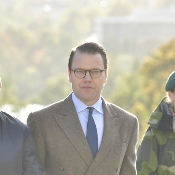 La princesse héritière Victoria de Suède, accompagnée par son mari le prince Daniel, inaugurait le 4 octobre 2017 un parcours d'obstacles dans la forêt du parc Haga à Solna à l'occasion du 125e anniversaire de l'association Friluftsframjandet, dont elle est la marraine.