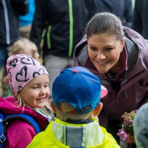 La princesse Victoria de Suède effectuait le 9 septembre 2017 avec son mari le prince Daniel une première promenade pour la promotion des régions et des richesses naturelles de la Suède, en l'occurrence dans le Västergötland.