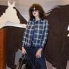 Isabelle Adjani - Tod's dévoile sa nouvelle collection de sacs à main Pop Up "Sella" dans sa boutique rue du Faubourg-Saint-Honoré à Paris, France, le 2 octobre 2017. © Pierre Perusseau/Bestimage